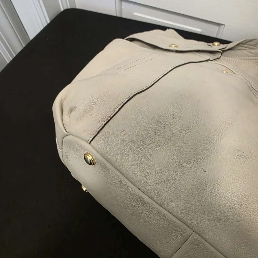 B. Makowsky Bone In Color Fully Lined Leather Hobo Style Bag, Casual